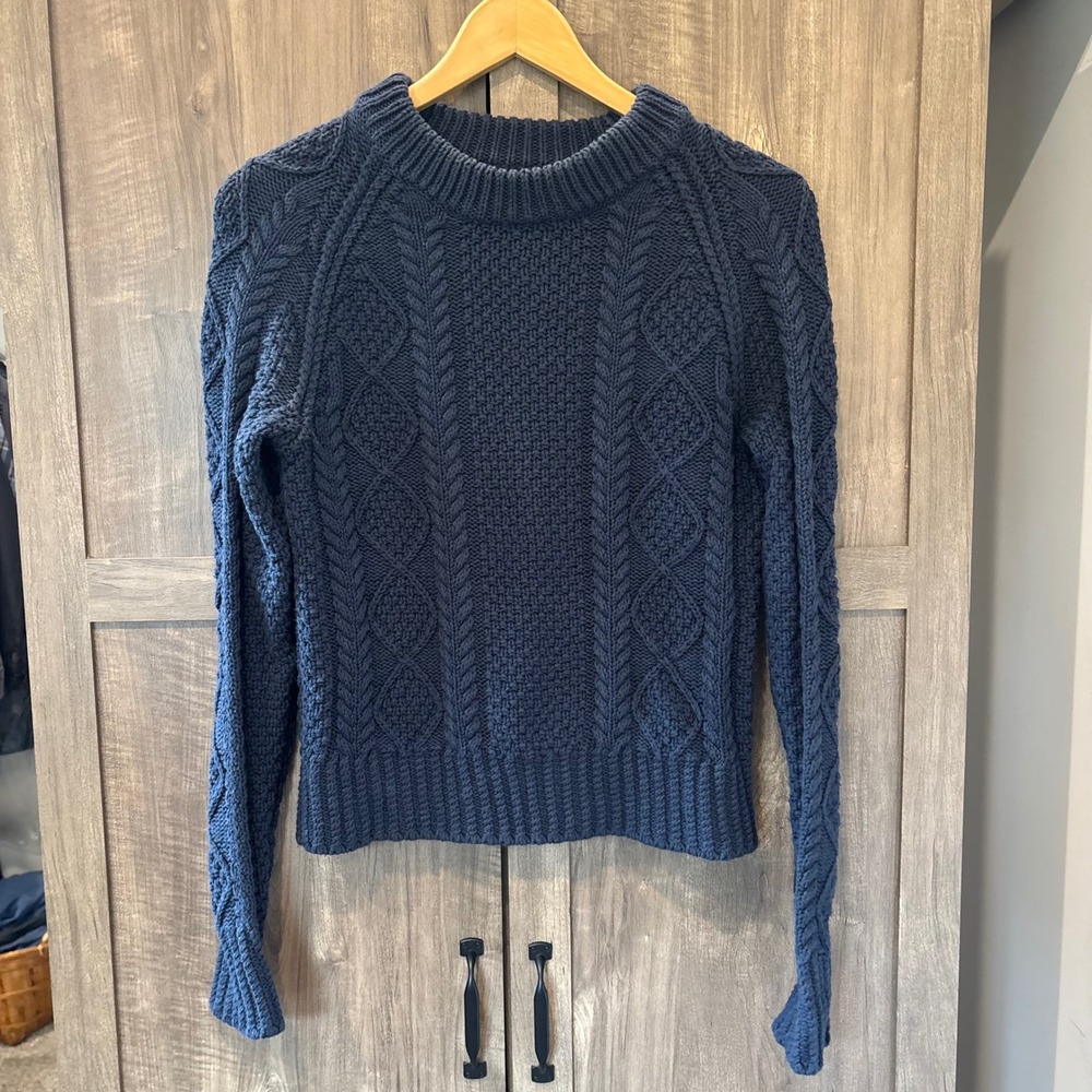 LL Bean Signature Navy Blue Cable Knit Cotton Crew Neck Sweater XS Fisherman